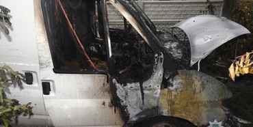 Вночі на Рівненщині спалили мікроатобус